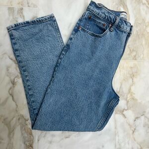 Abercrombie The 90’s Straight Ultra High Rise curve love